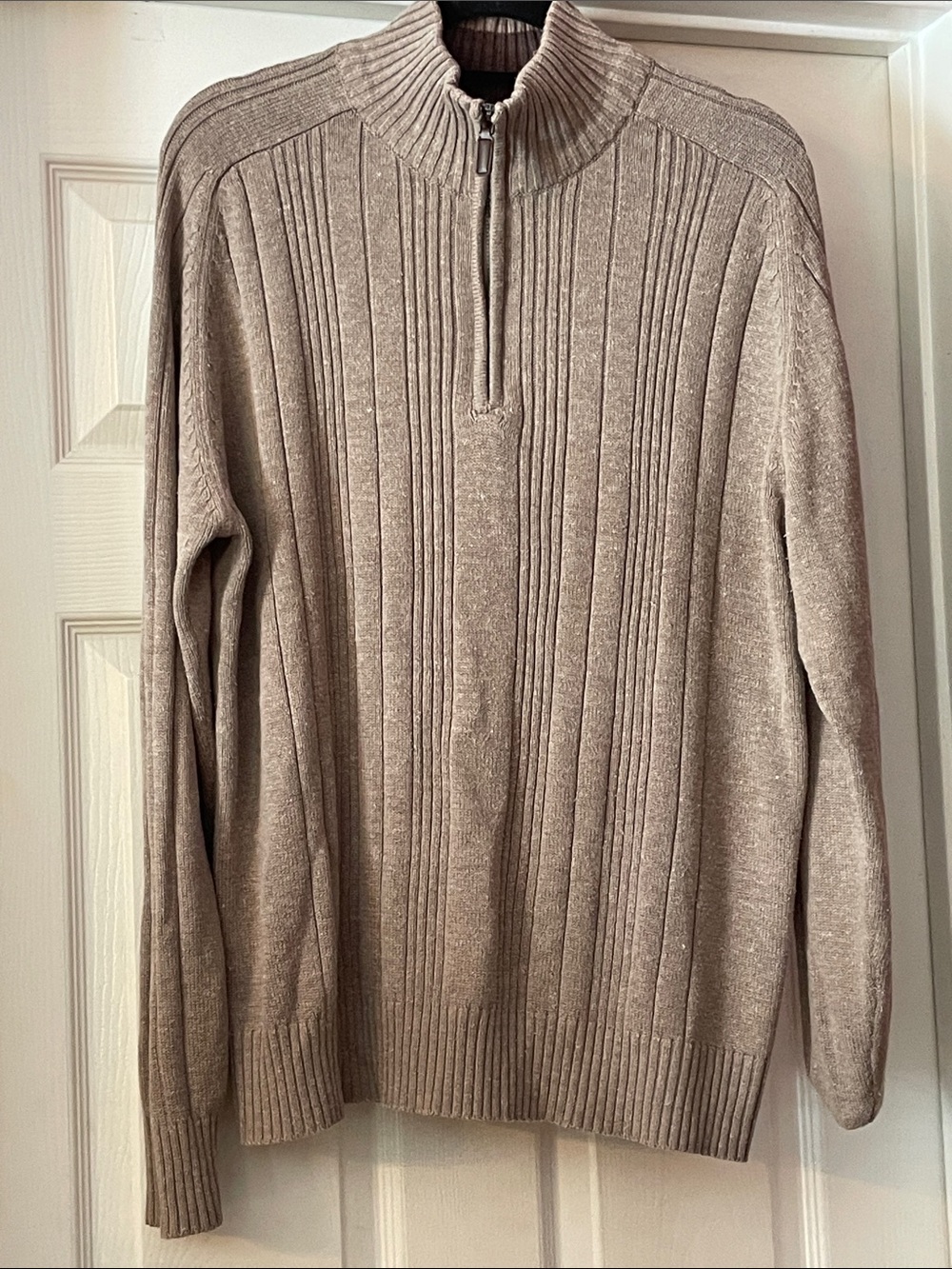 Oscar de la Renta Men's Half-Zip Ribbed Sweater in Taupe